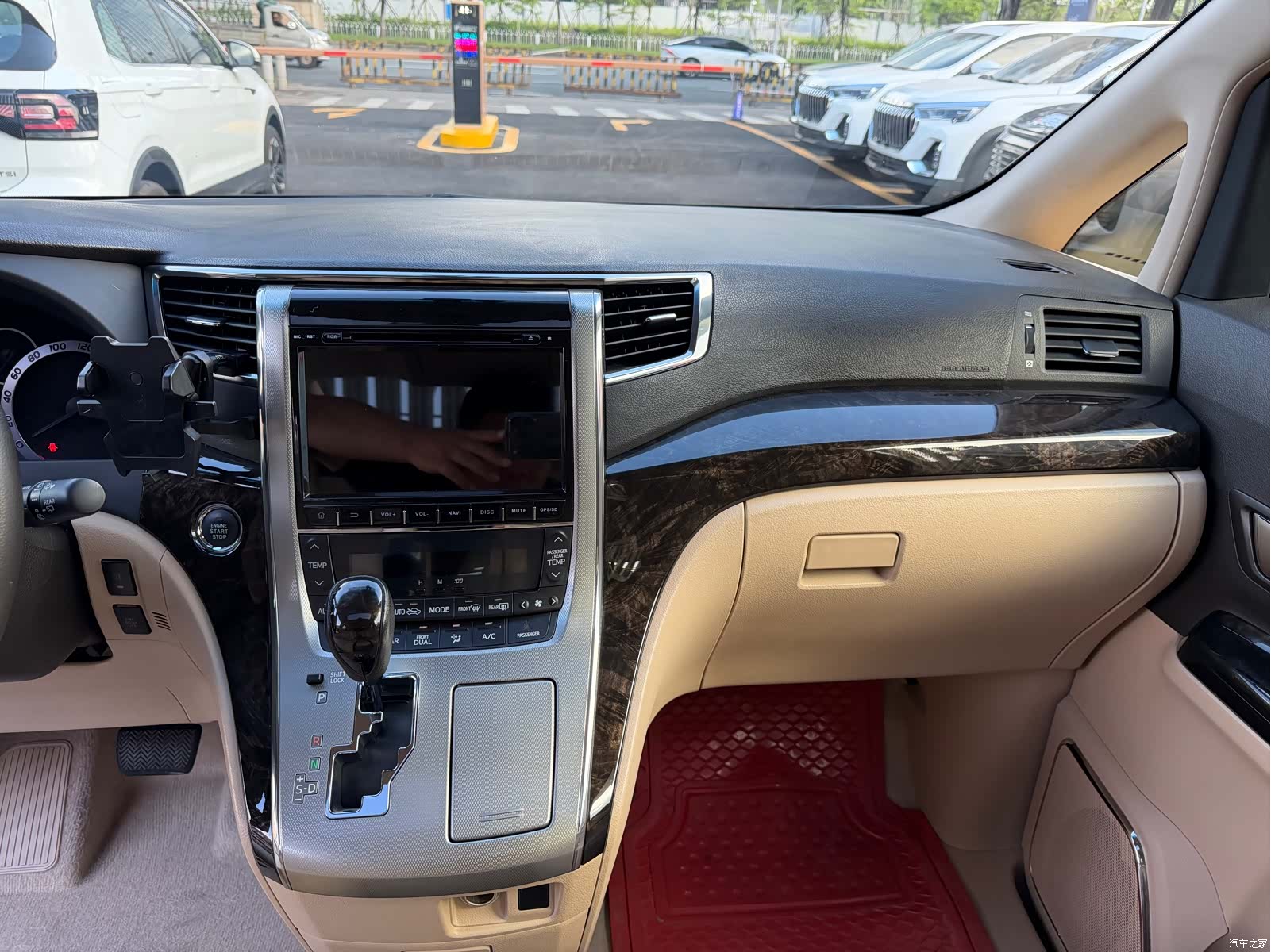 Toyota Alphard, 2014 20