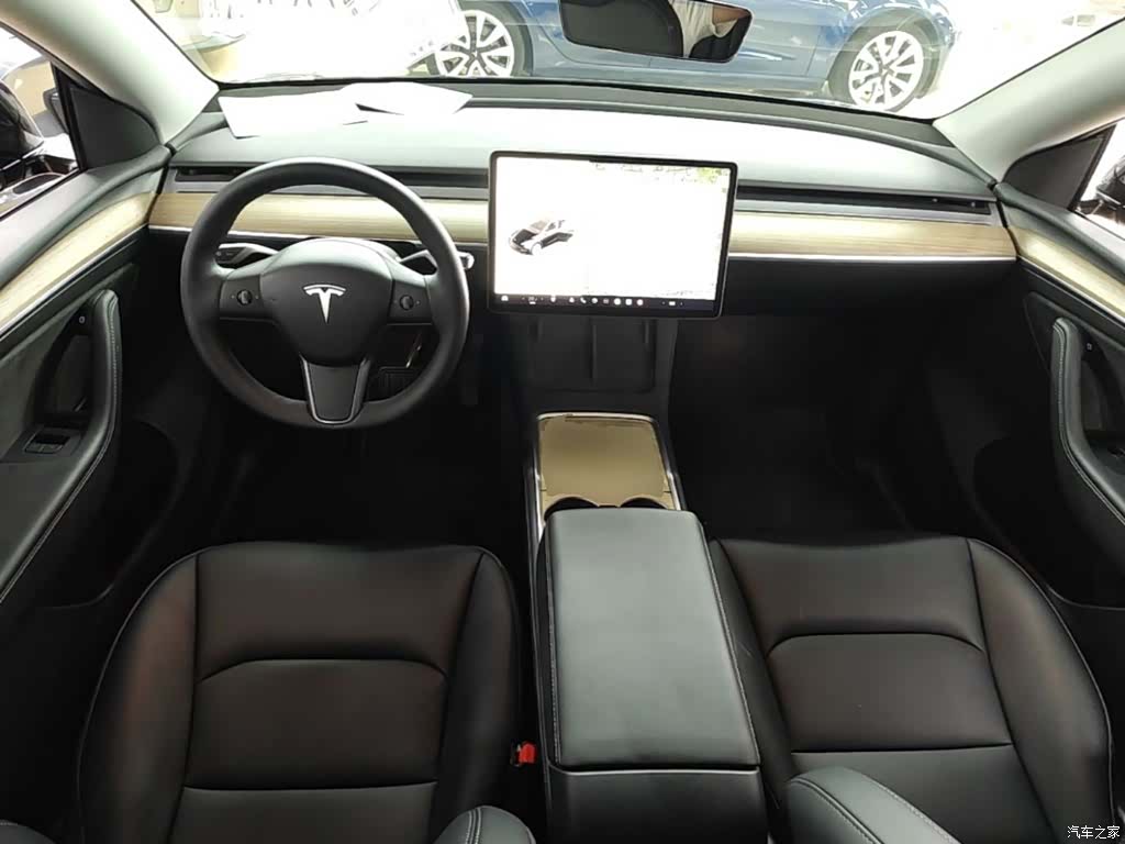 Tesla Model Y, 2023 10