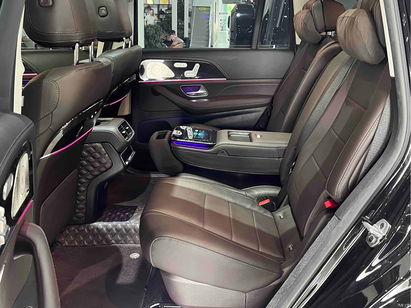 Mercedes-Benz GLS, 2023 21