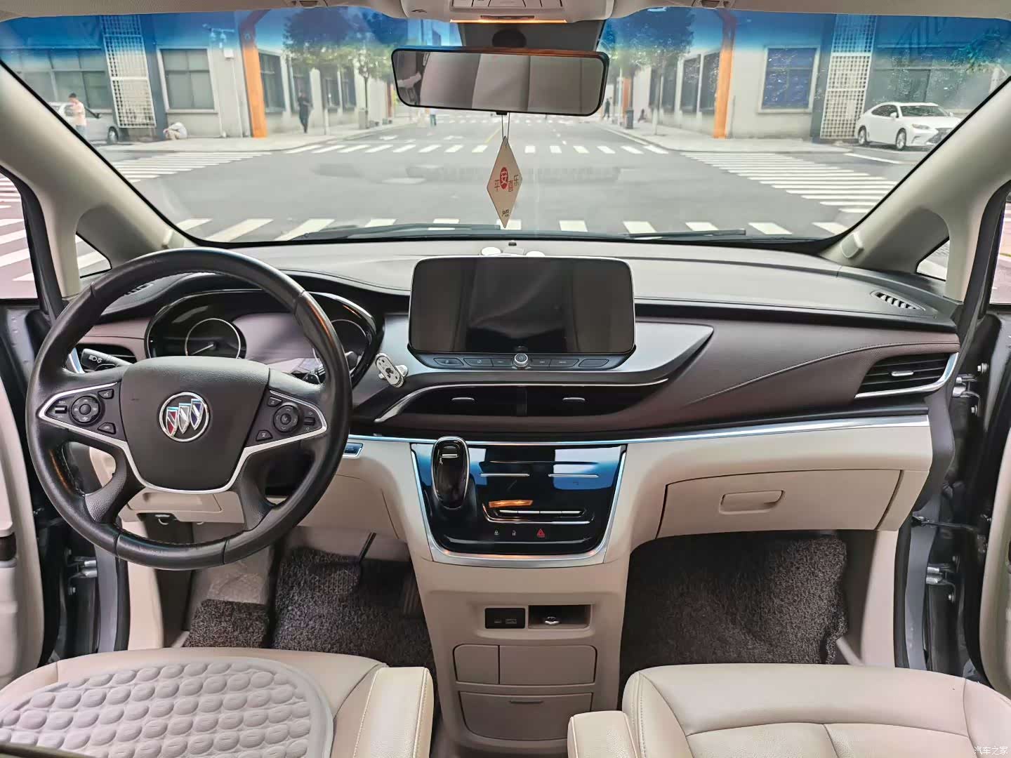 Buick GL8, 2021 9