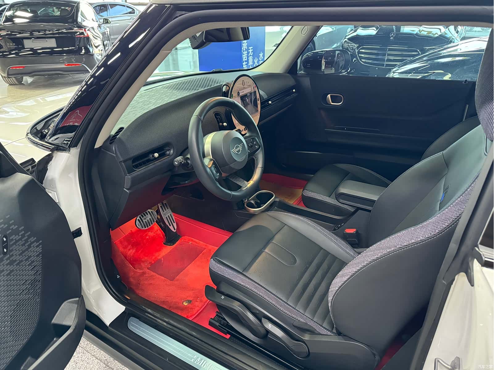 Mini Cooper, 2025 4