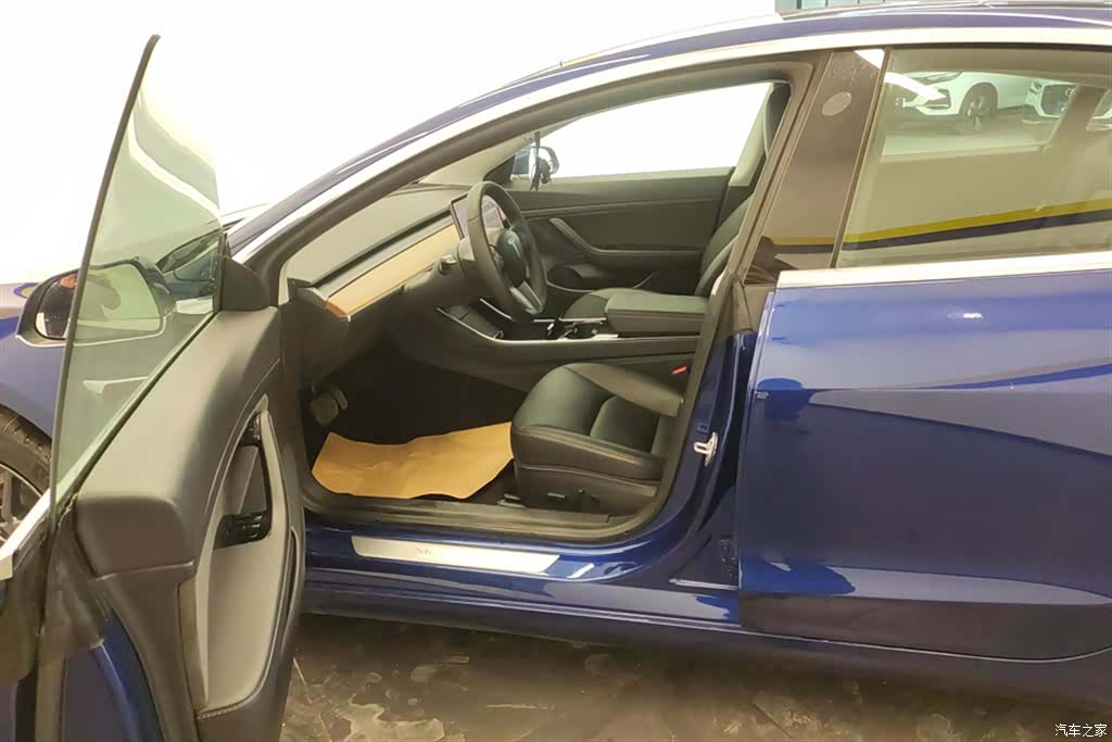 Tesla Model 3, 2020 9