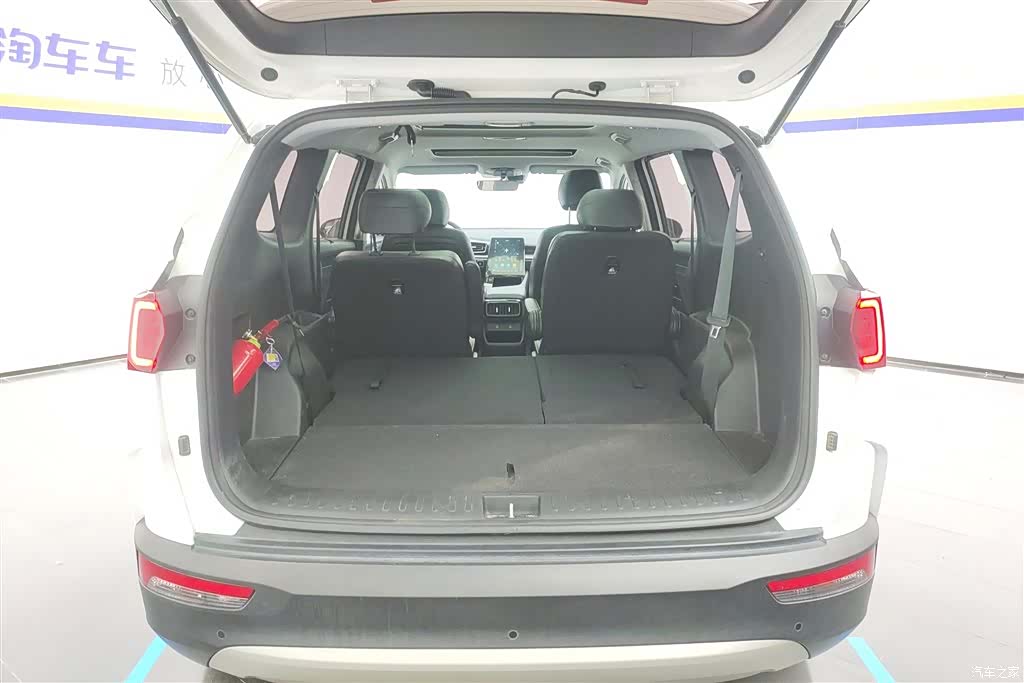 Hyundai Custo, 2024 4