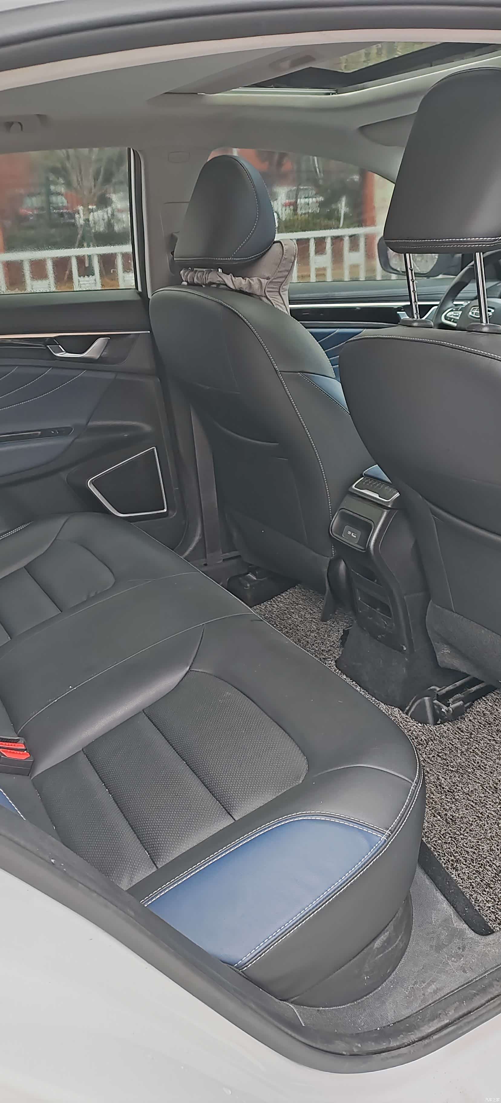 Geely Emgrand, 2021 10