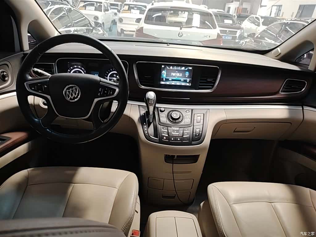 Buick GL8, 2019 13