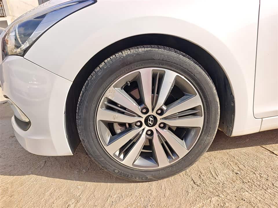 Hyundai Name picture