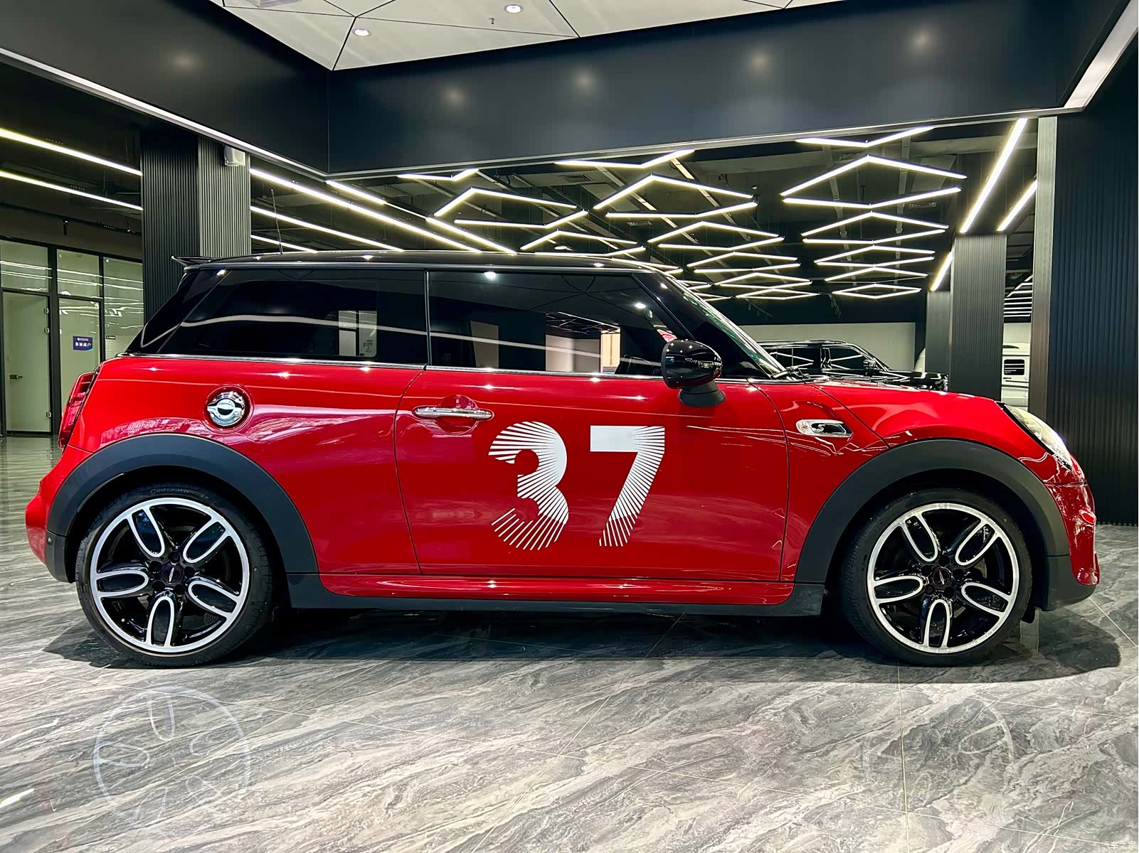 Mini Cooper, 2019 4