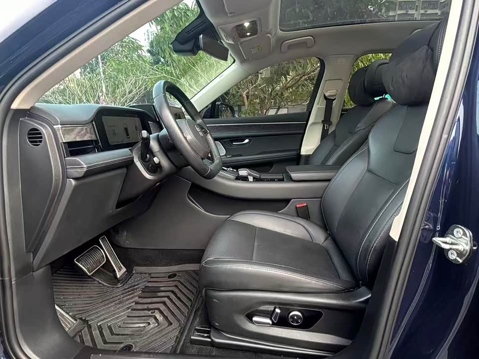 AITO Ask the world M5