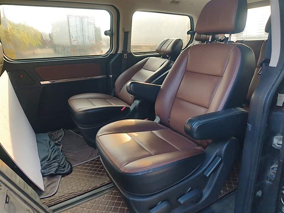 Forthing Popular CM7