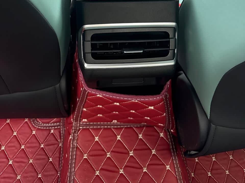 Geely Emgrand L HiP Geely Emgrand L HiP