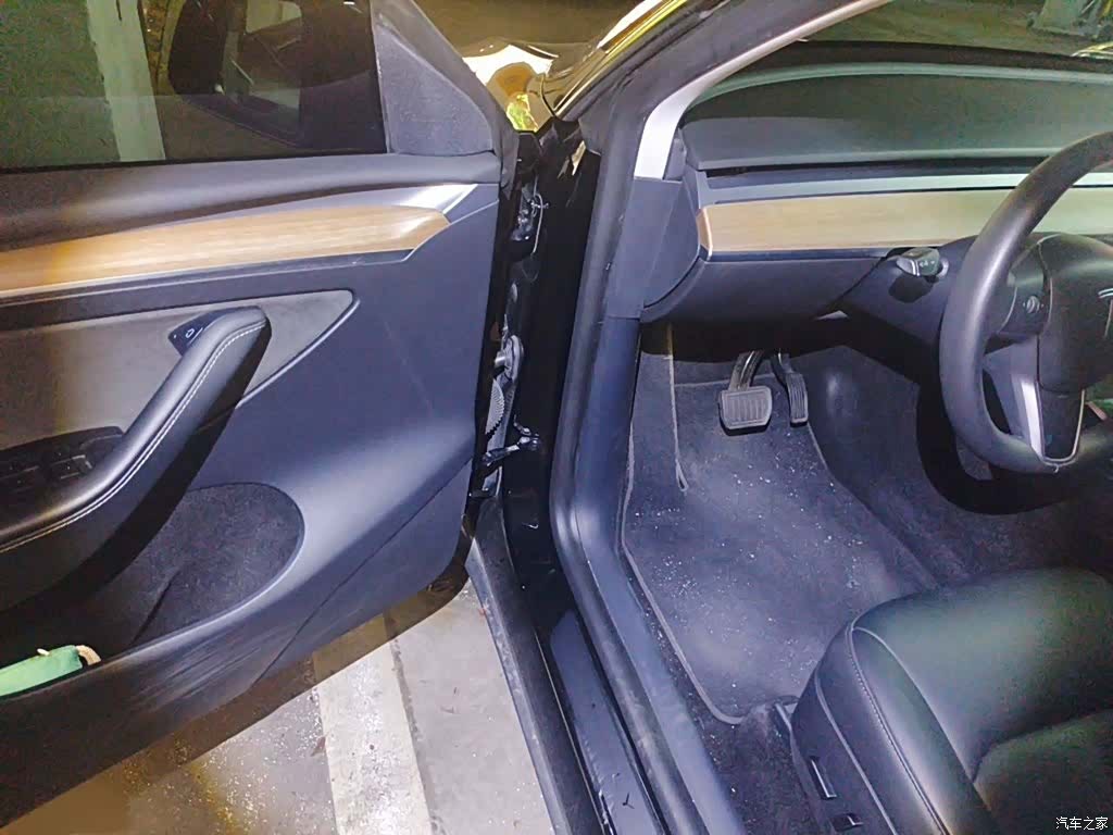 Tesla Model Y, 2021 14