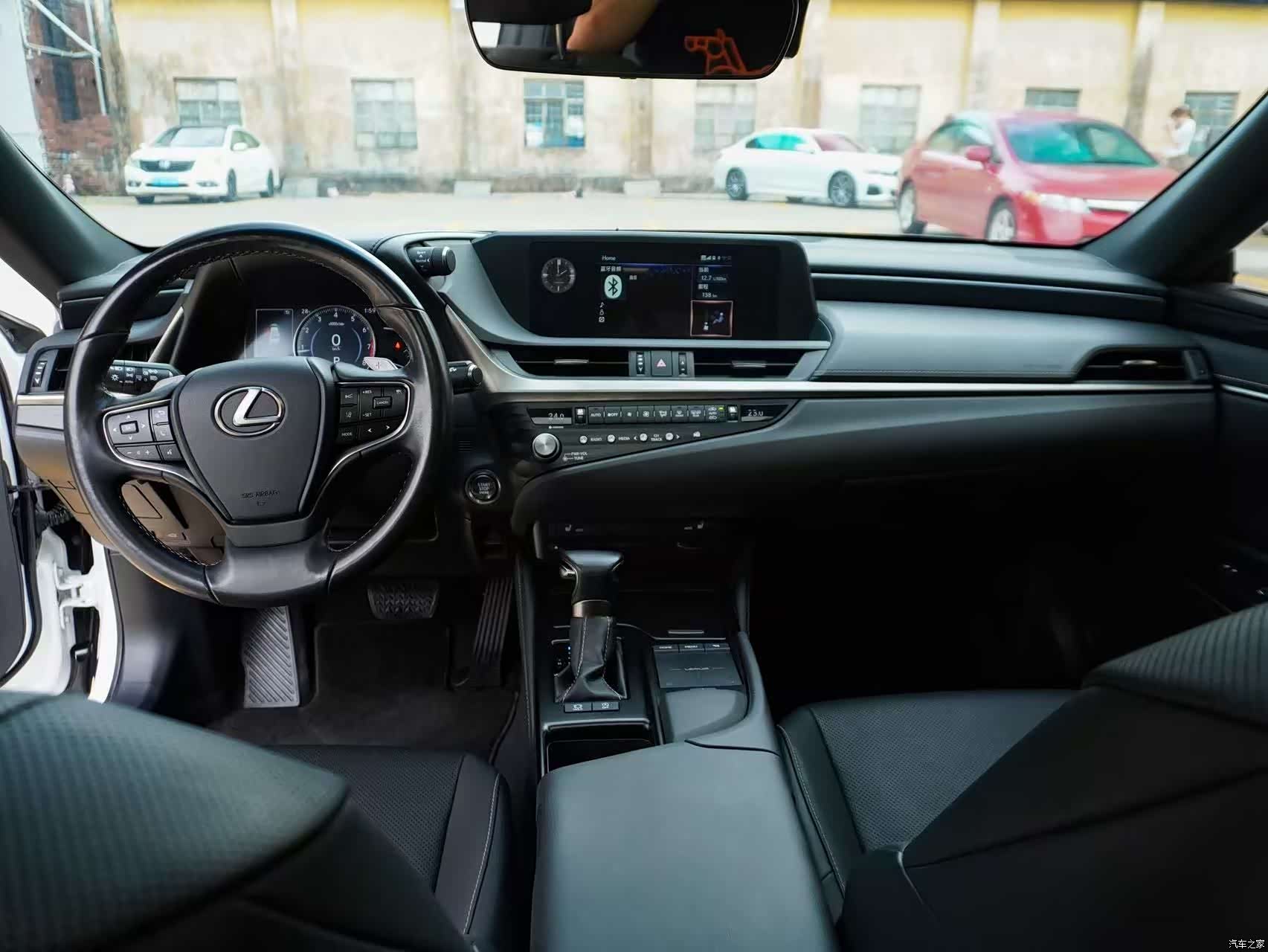 Lexus ES, 2020 14