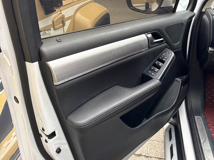 BYD Tang 2018 2.0T АКПП zhi lian Премиум 7 seats guo V