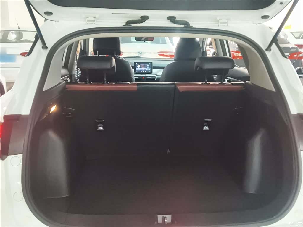 Geely Coolray, 2021 15