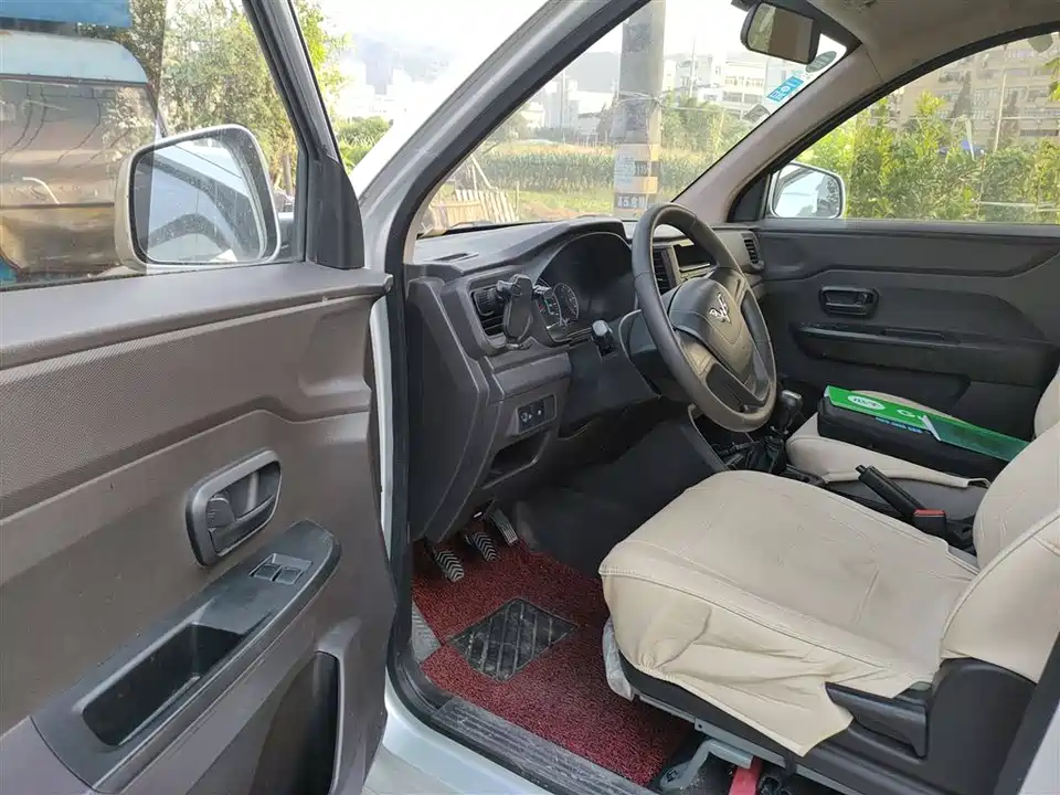 Wuling Wuling Hongguang V