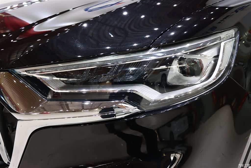 Hongqi HS5, 2023 7