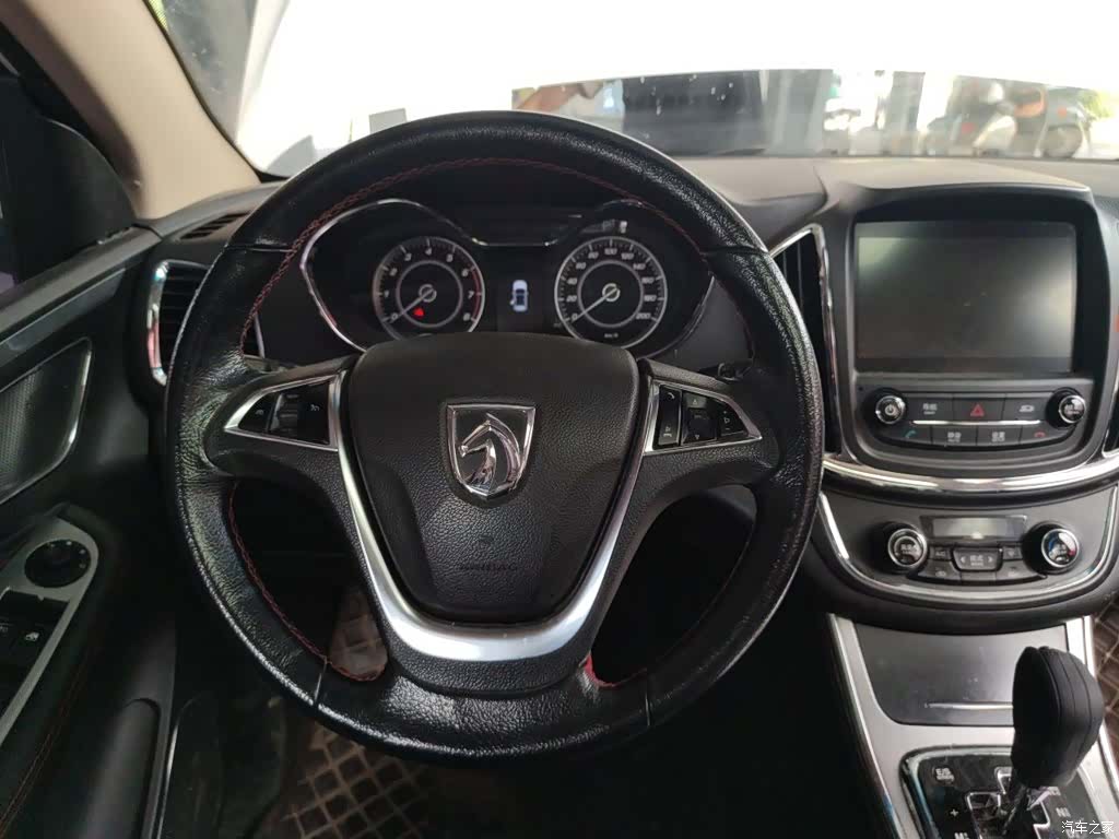 Wuling 560, 2017 6