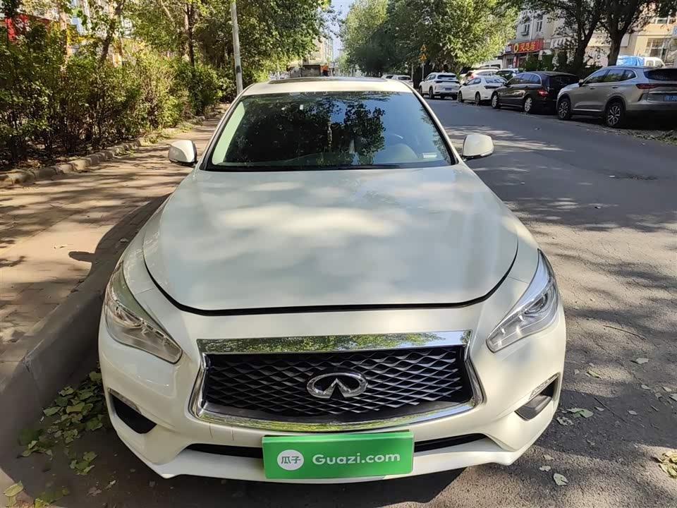 Infiniti Q50L
