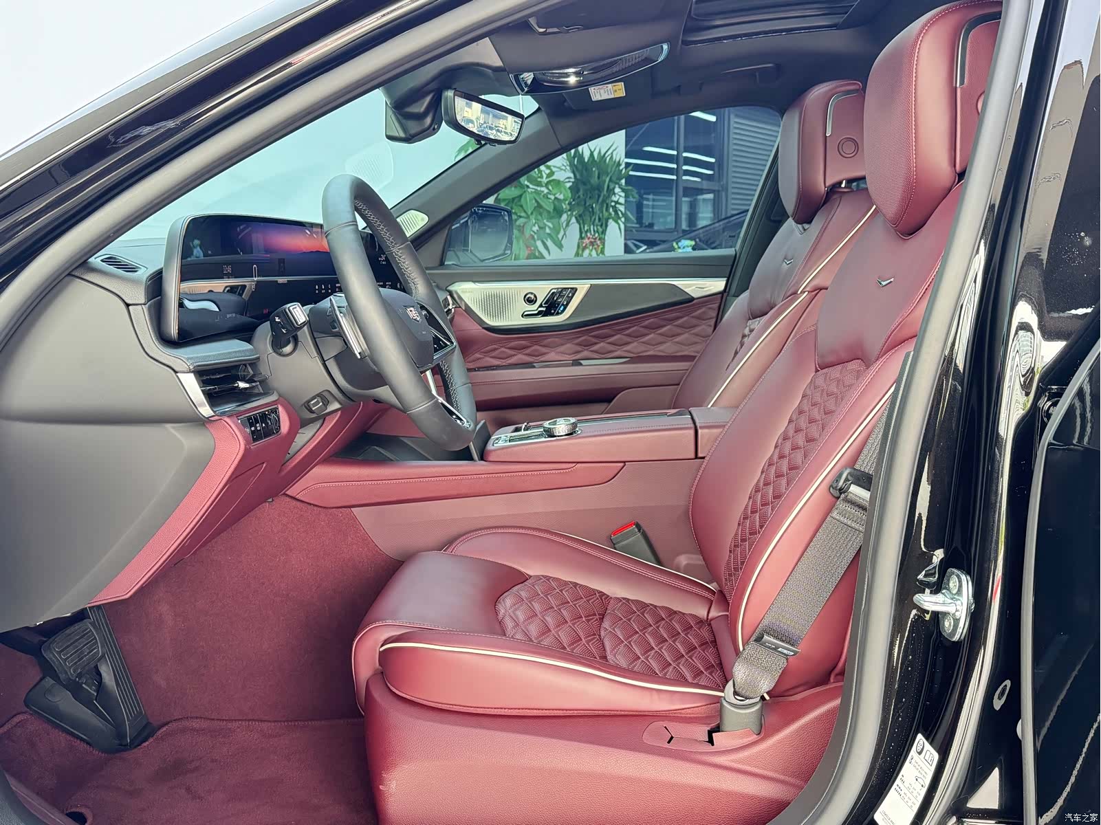 Cadillac CT6, 2025 все фото