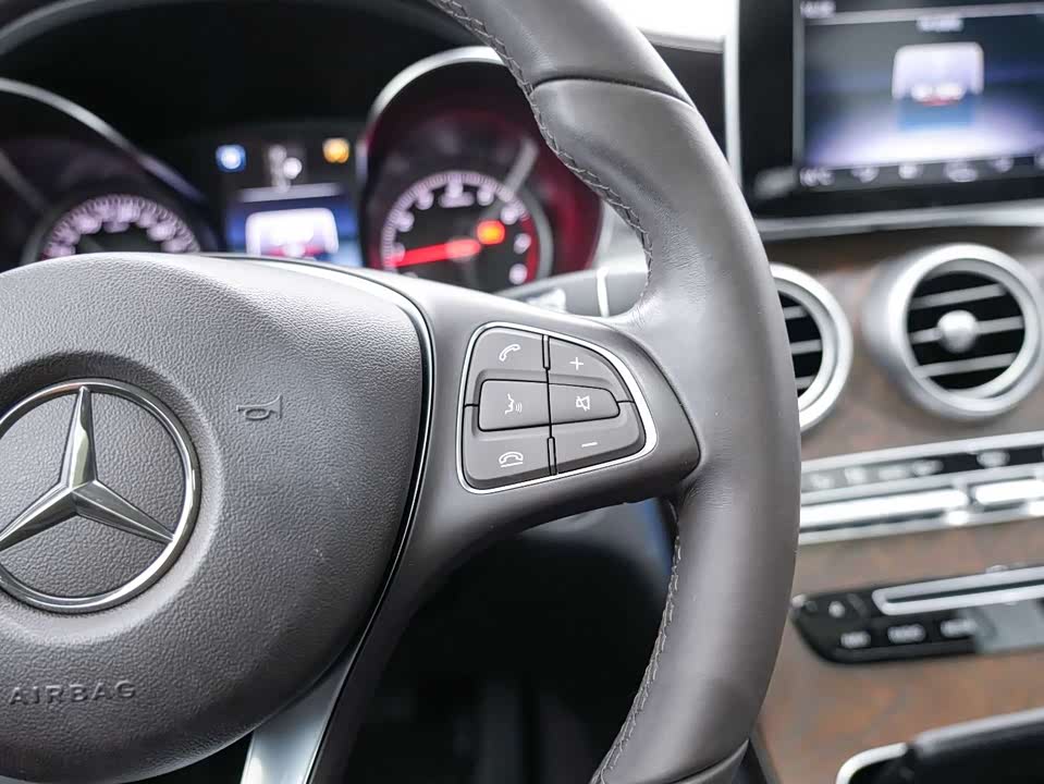 Mercedes-Benz GLC Mercedes-Benz GLC