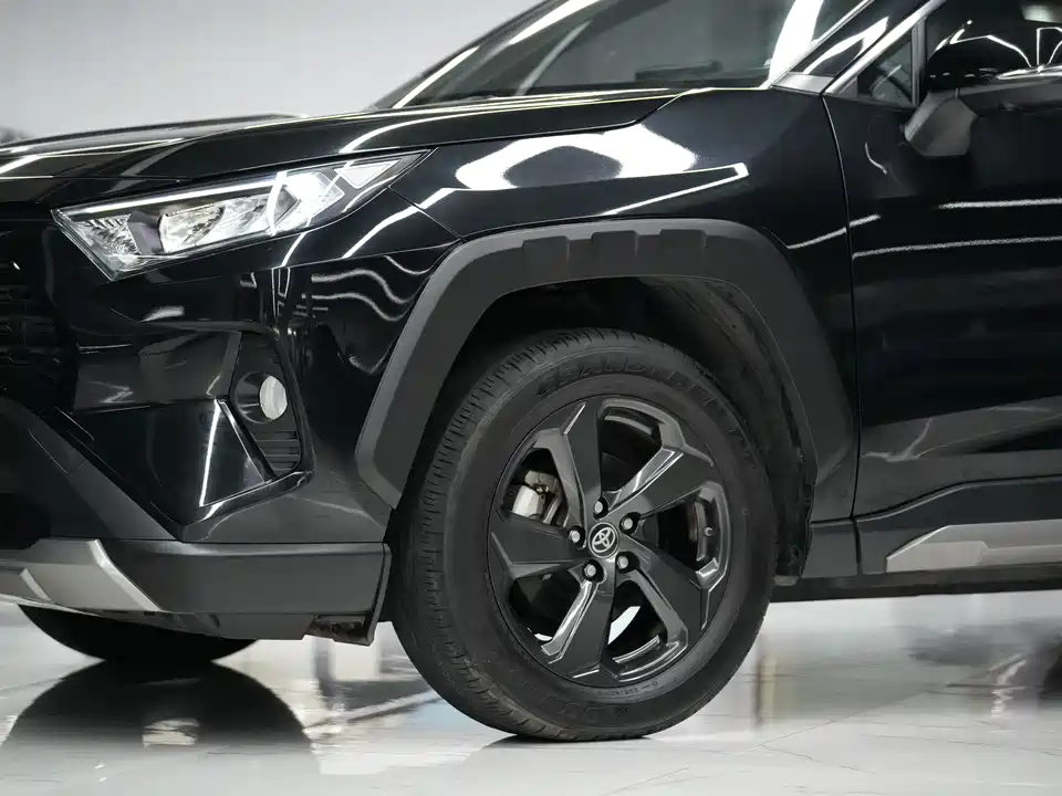 Toyota RAV4 Rongfang