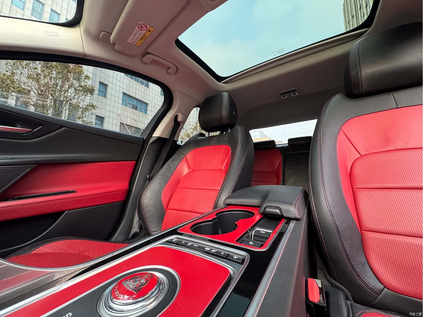 Jaguar XE, 2016 13