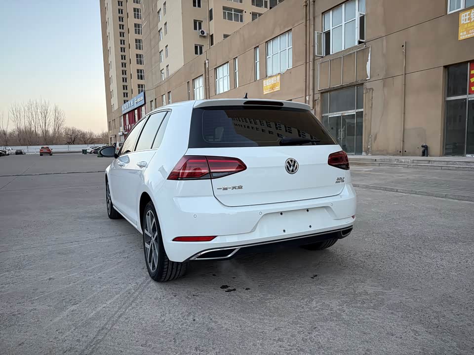 Volkswagen golf