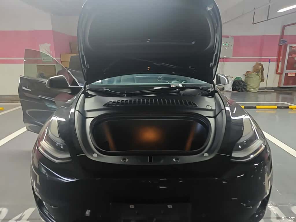 Tesla Model Y, 2023 20