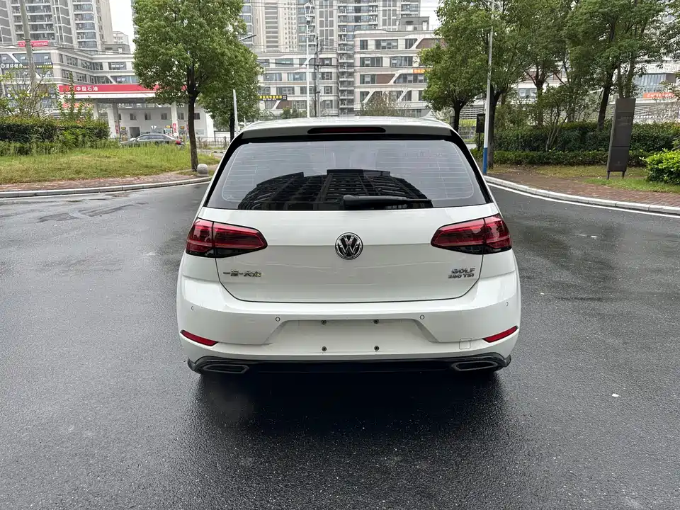Volkswagen golf