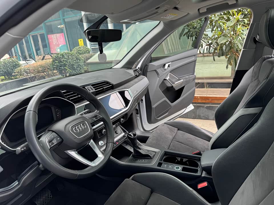 Audi Q3 Audi Q3