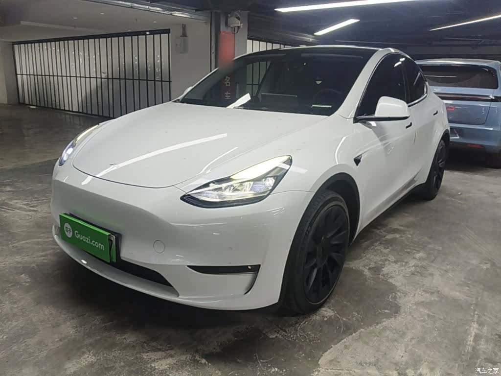 Tesla Model Y, 2021 2