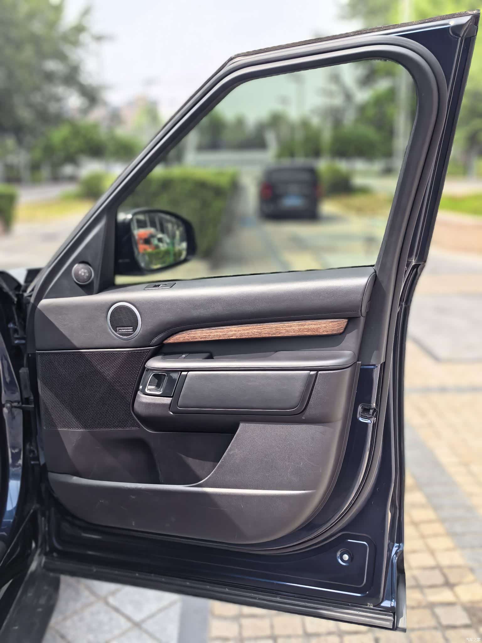 Land Rover Discovery, 2017 все фото