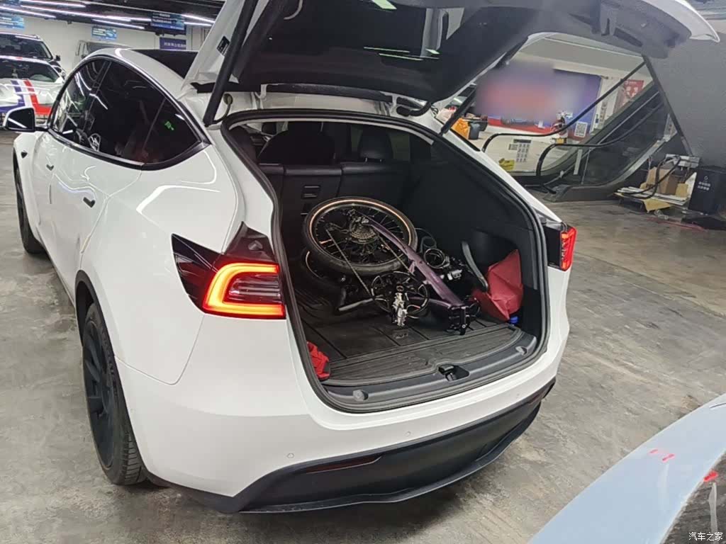 Tesla Model Y, 2021 19
