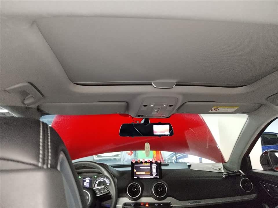 Audi Q2L Audi Q2L