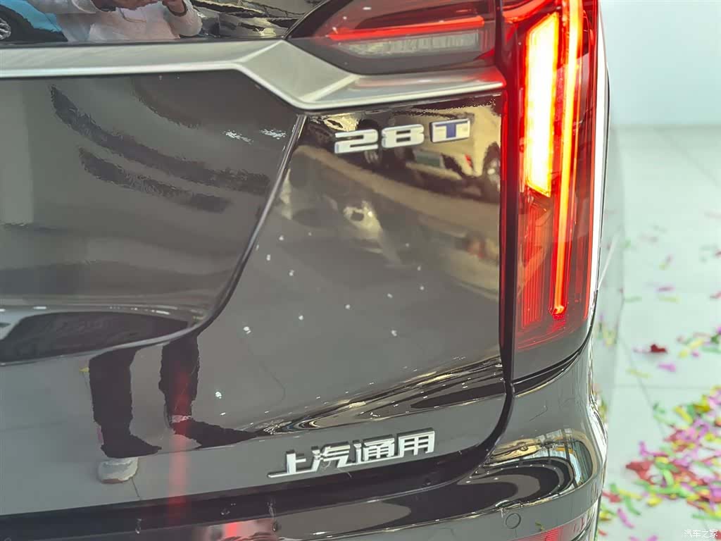 Cadillac XT6, 2025 8