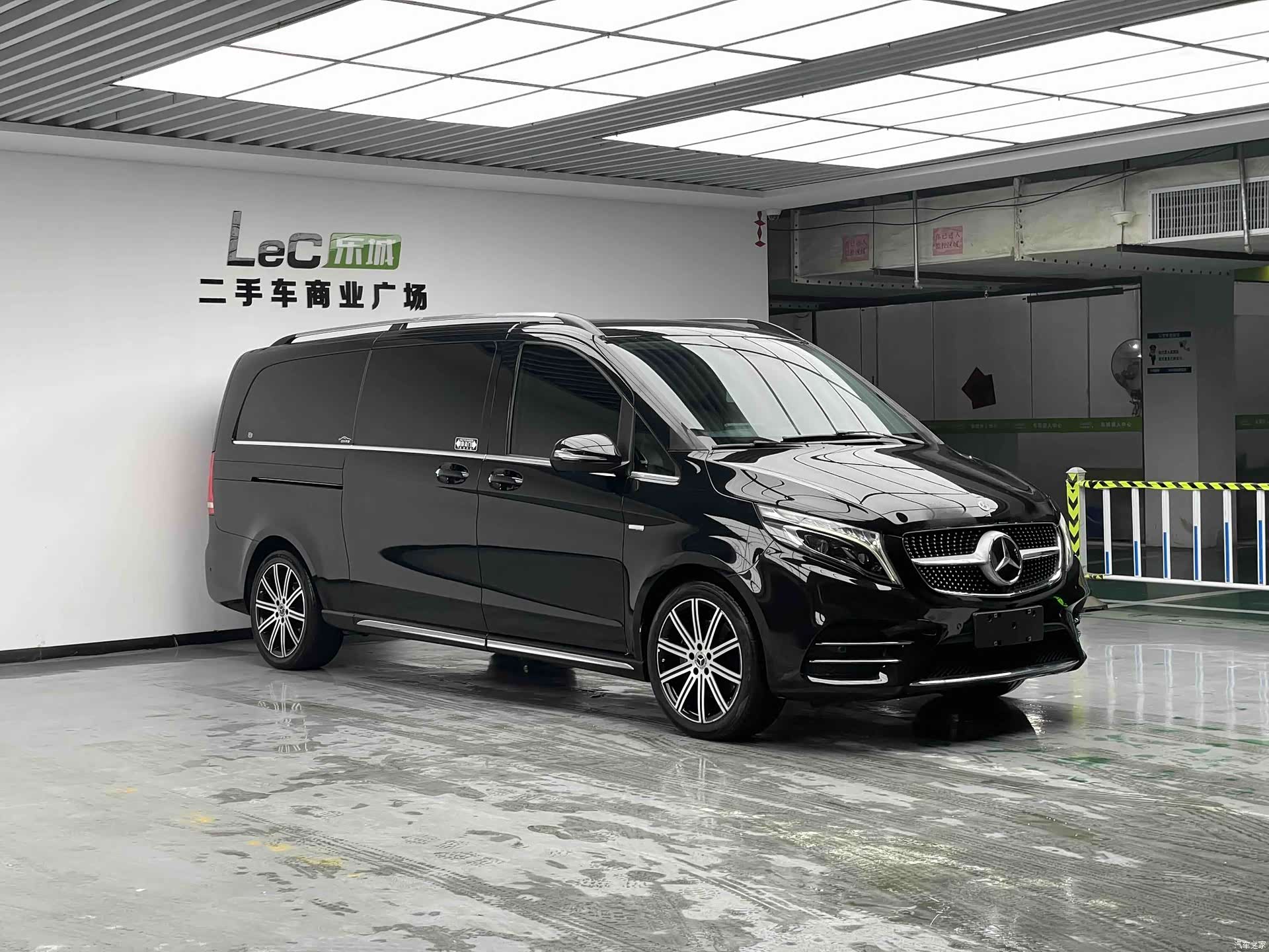 Mercedes-Benz V-Class, 2022 3