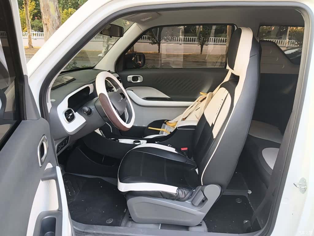 Geely Panda, 2025 15