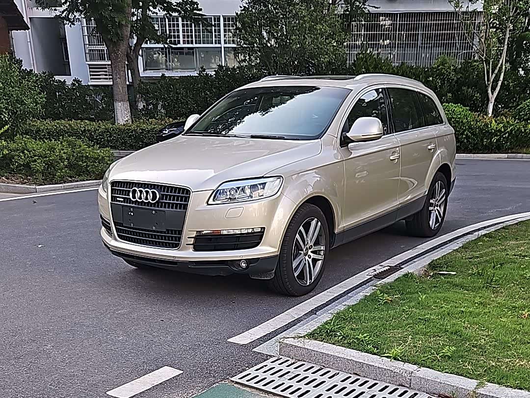 Audi Q7, 2008 1