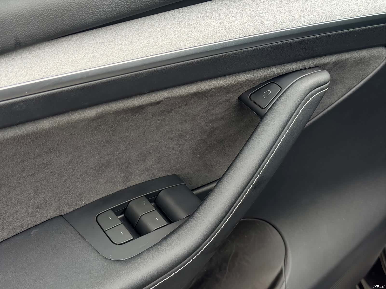 Tesla Model Y, 2024 17