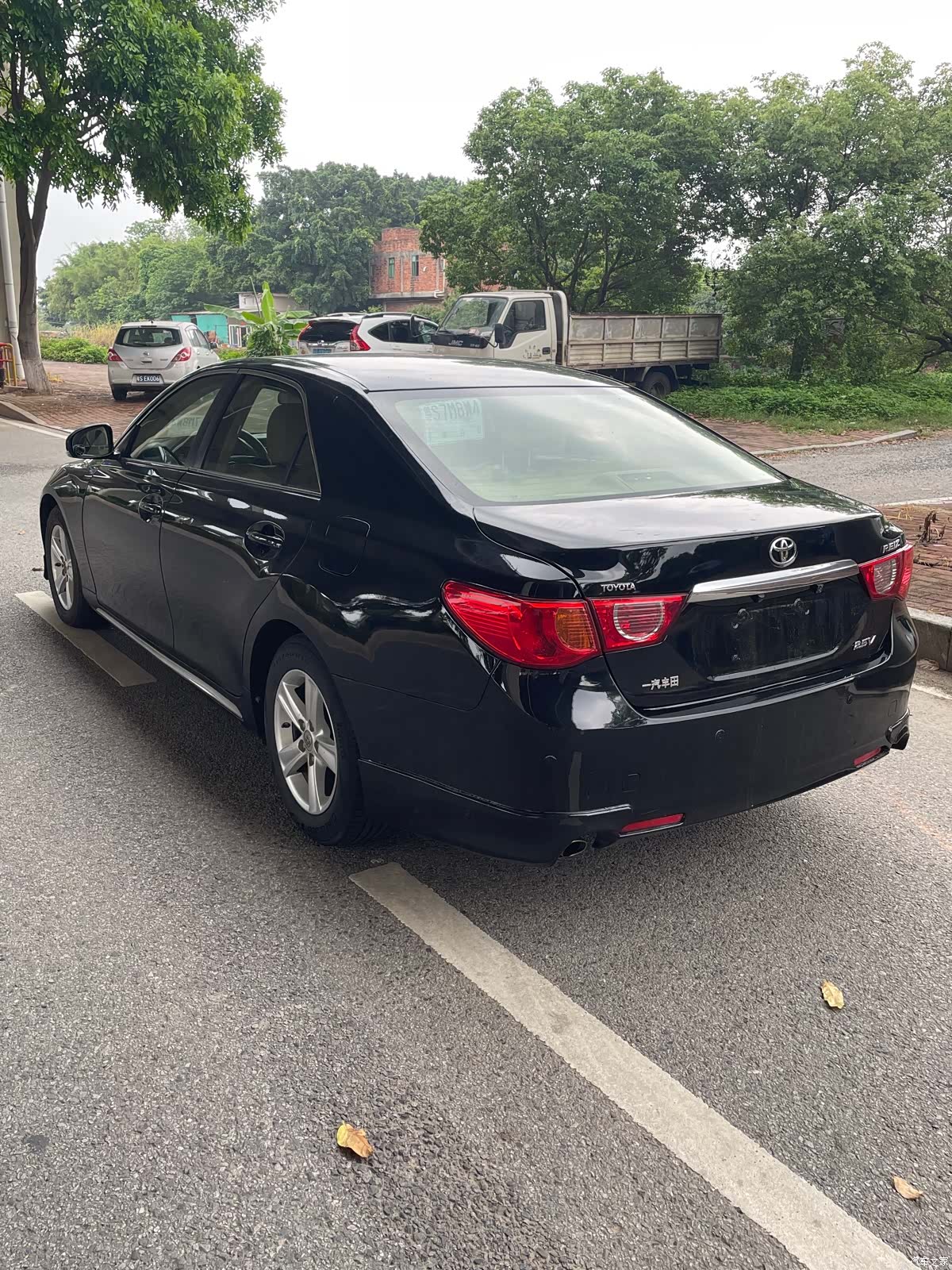 Toyota 2.5V, 2012 10