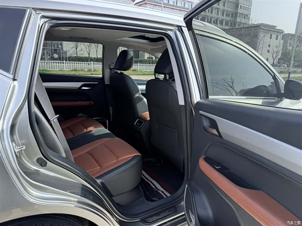 Geely X6, 2020 16