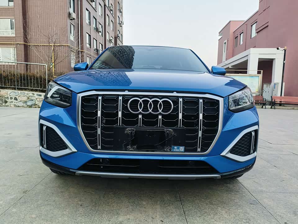 Audi Q2L