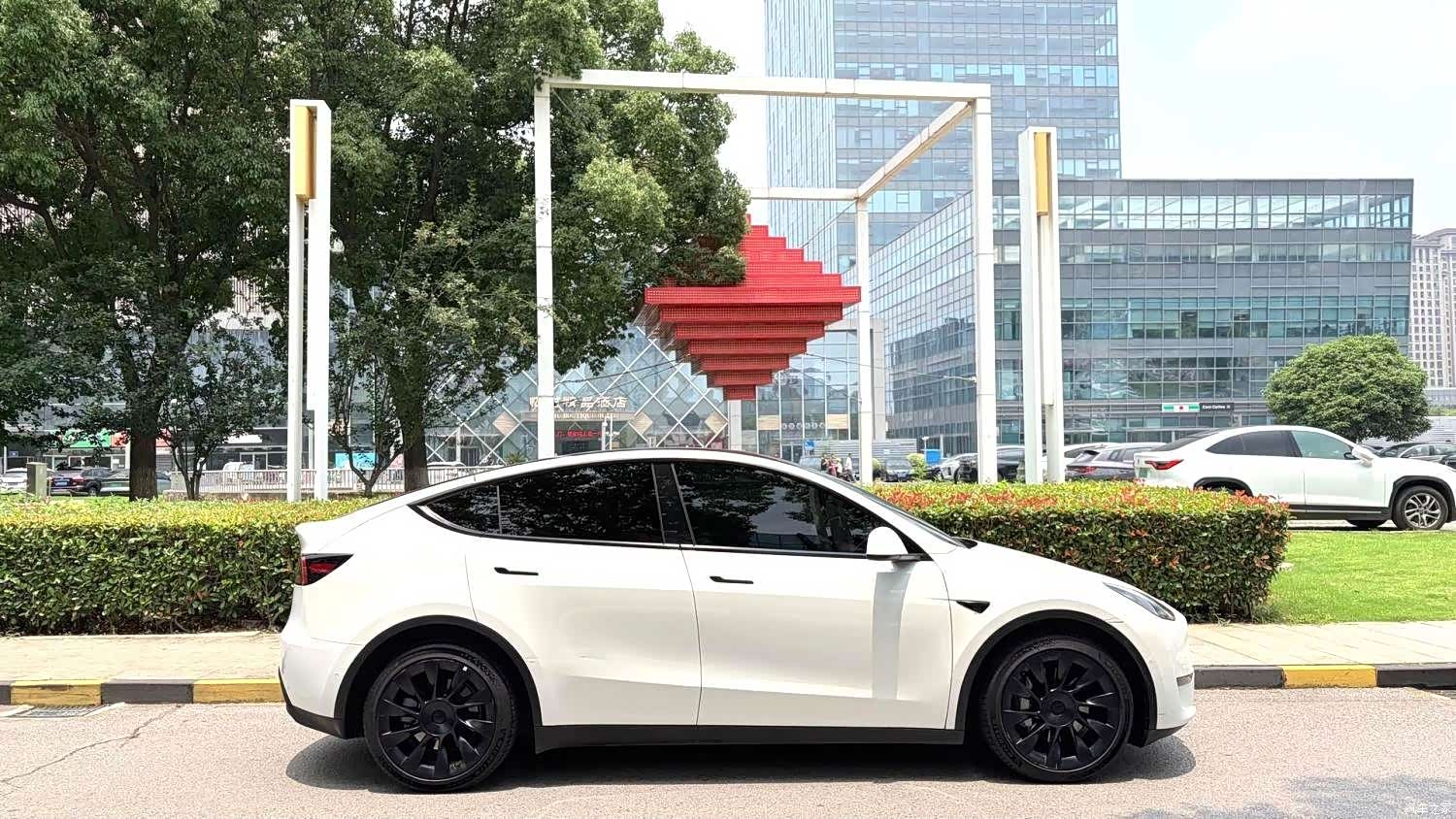 Tesla Model Y, 2022 7