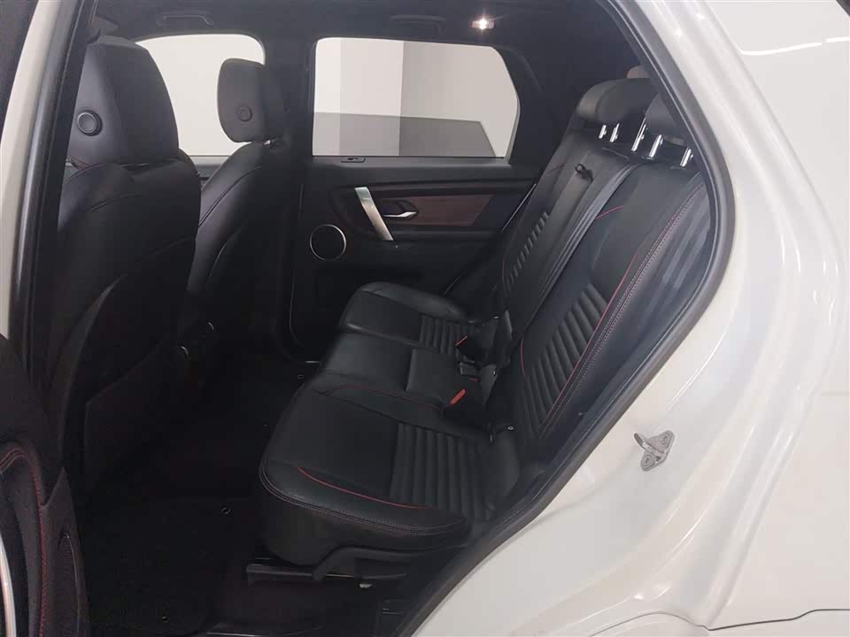 Land Rover Discover sports