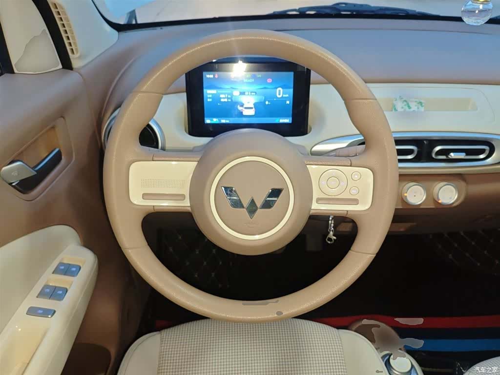 Wuling MINIEV, 2025 11