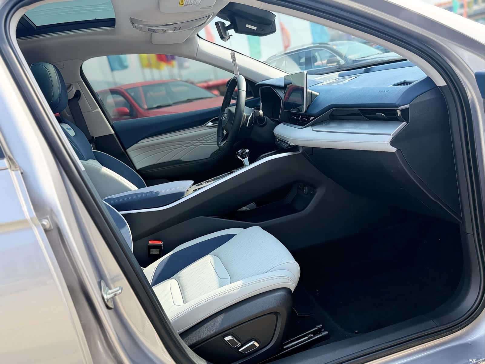 Geely Preface, 2022 13