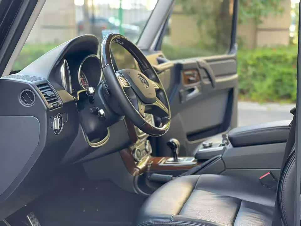 Mercedes-Benz G-class