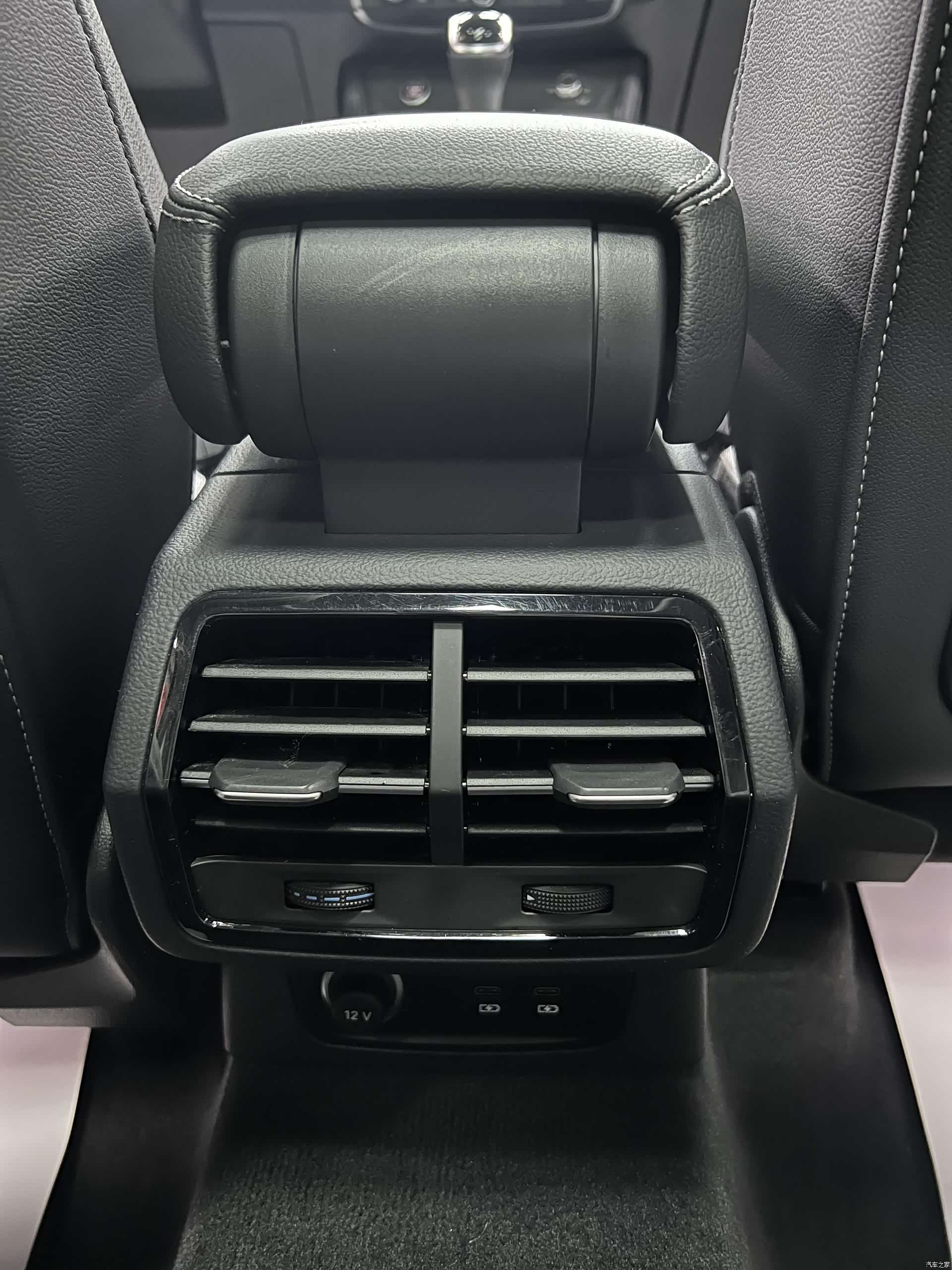 Audi Q3, 2023 14
