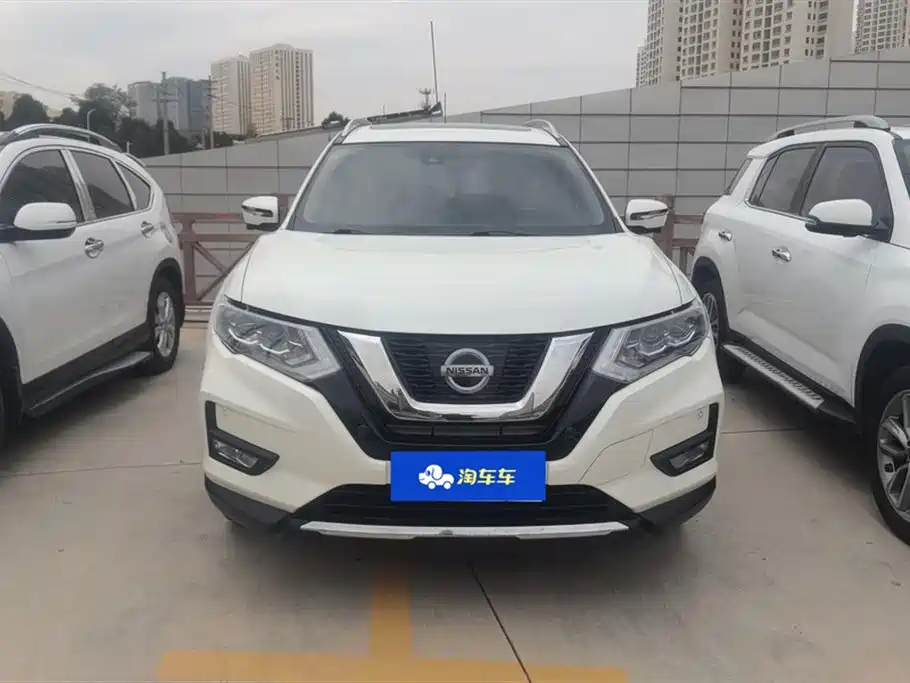 Nissan Qijun