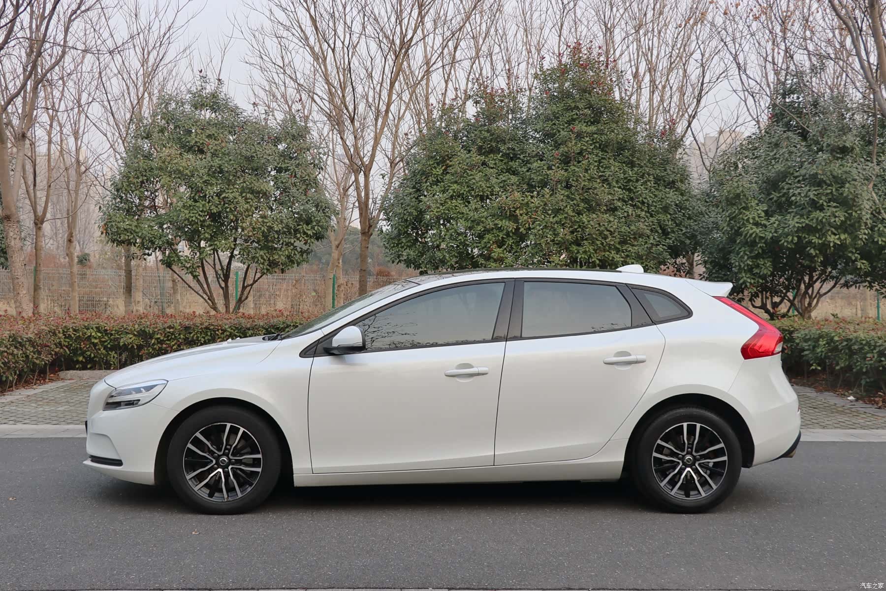 Volvo V40, 2018 4
